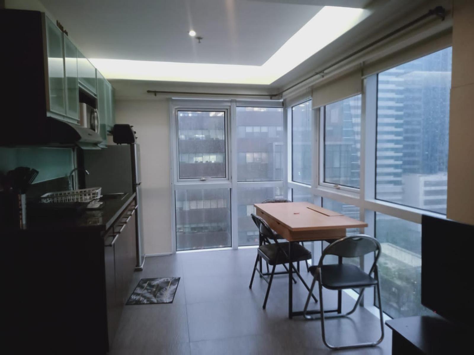 2 Bedrooms Units Forbes Area 5Th Avenue Bgc Center Manila Exterior foto