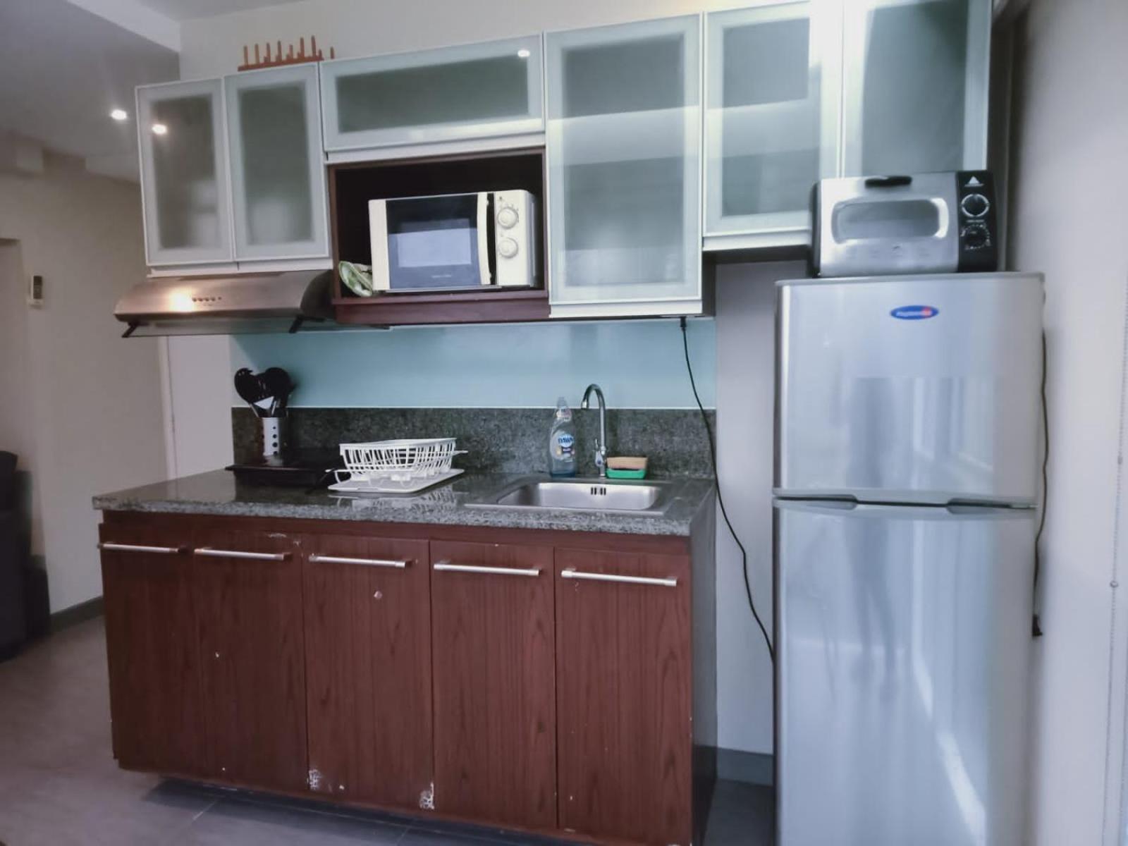 2 Bedrooms Units Forbes Area 5Th Avenue Bgc Center Manila Exterior foto