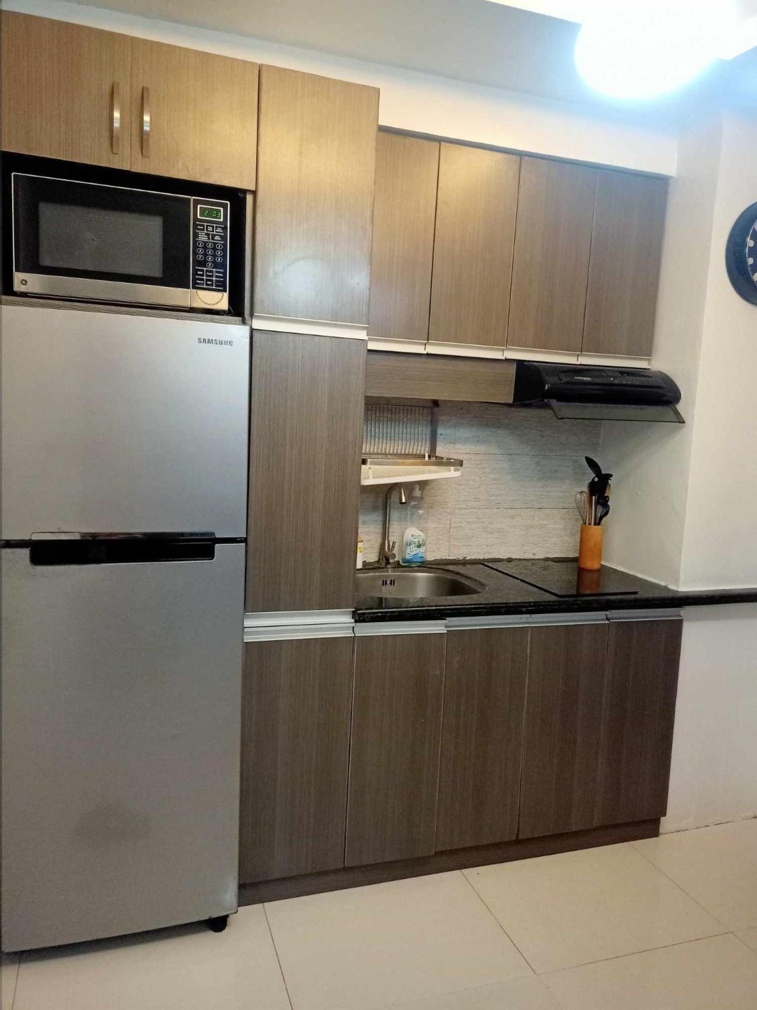 2 Bedrooms Units Forbes Area 5Th Avenue Bgc Center Manila Exterior foto