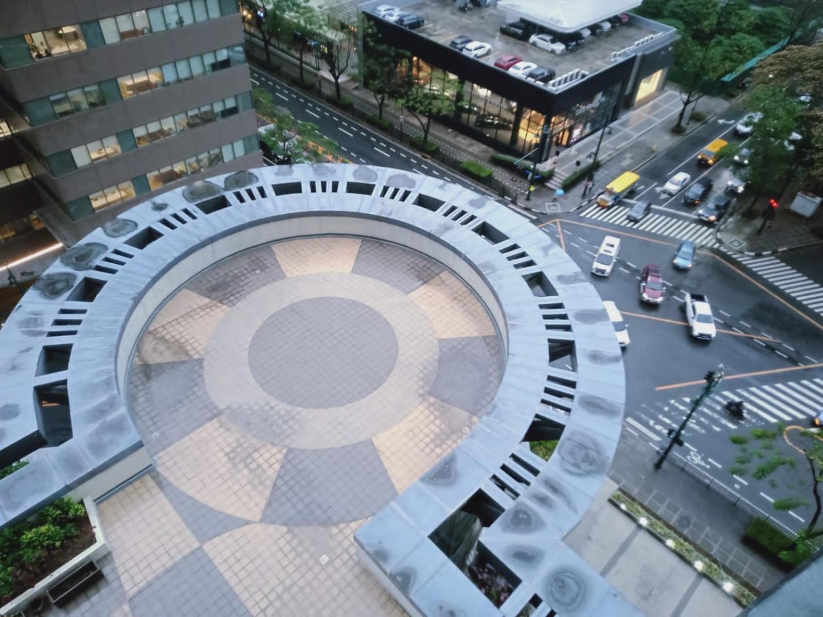 2 Bedrooms Units Forbes Area 5Th Avenue Bgc Center Manila Exterior foto