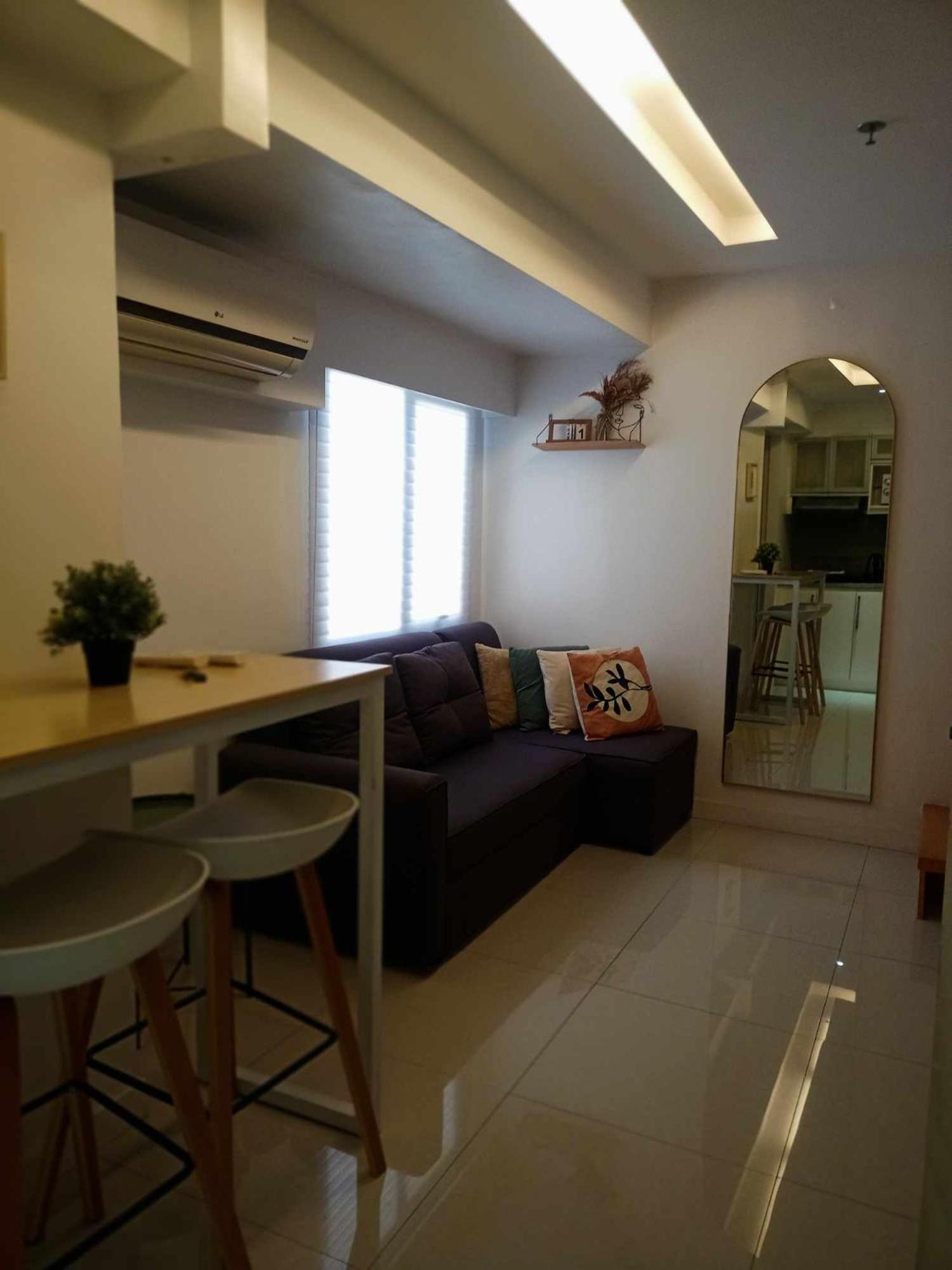 2 Bedrooms Units Forbes Area 5Th Avenue Bgc Center Manila Exterior foto